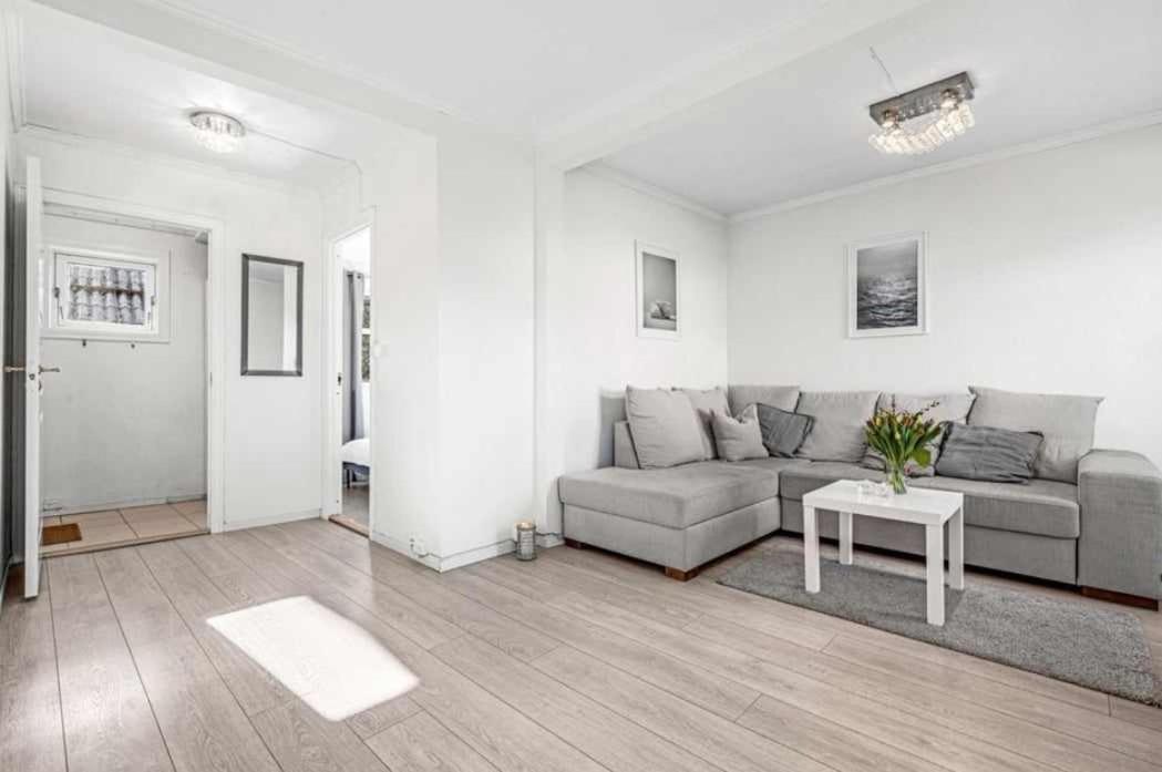 Appartement Lys Og Praktisk 2 Roms Solsiden *